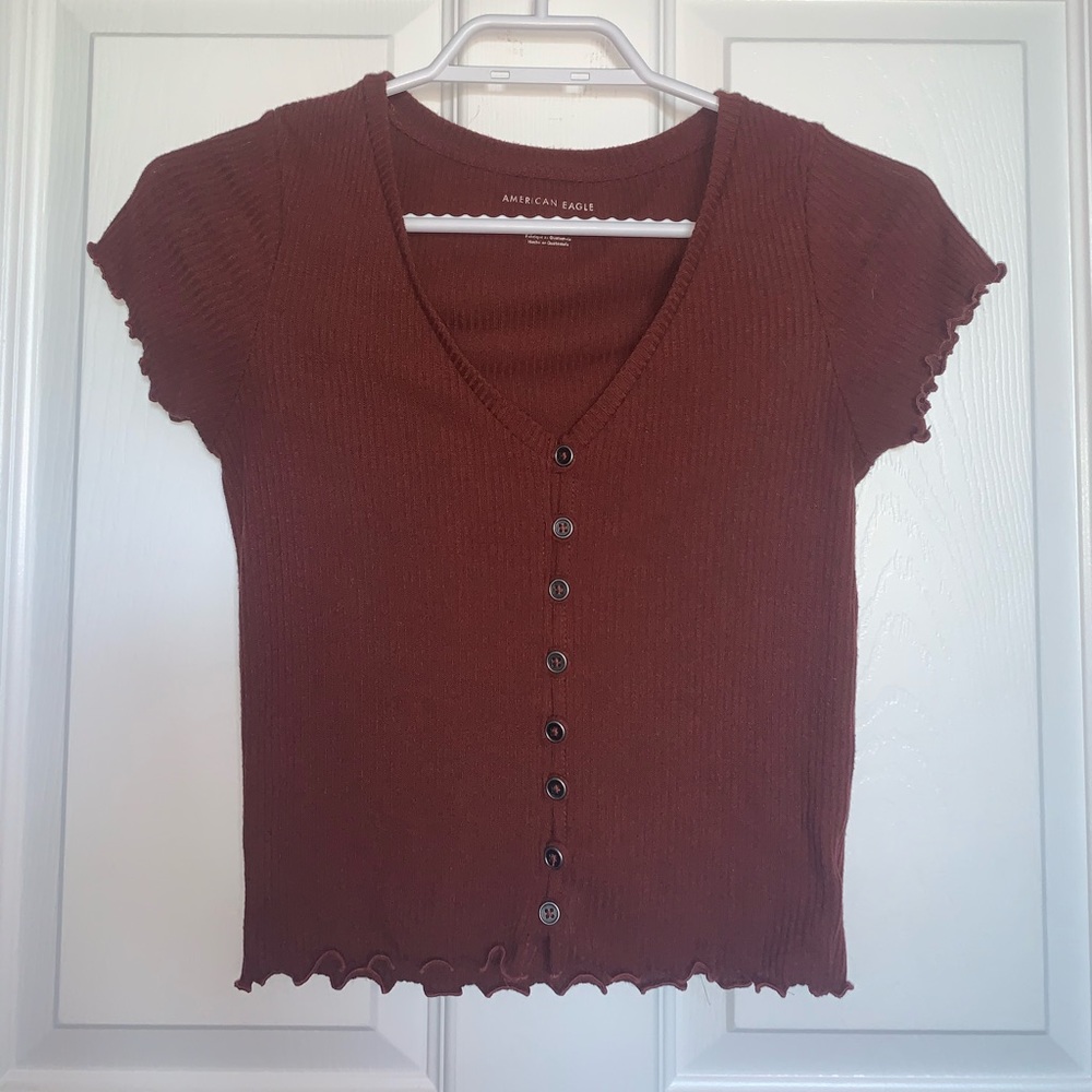 Cropped V-Neck American Eagle Button-Up Top